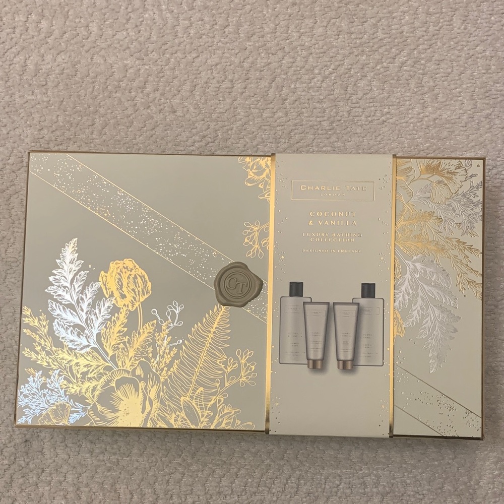 Coconut & Vanilla Exfoliant & Scrub SetLuxury Bathing Collection